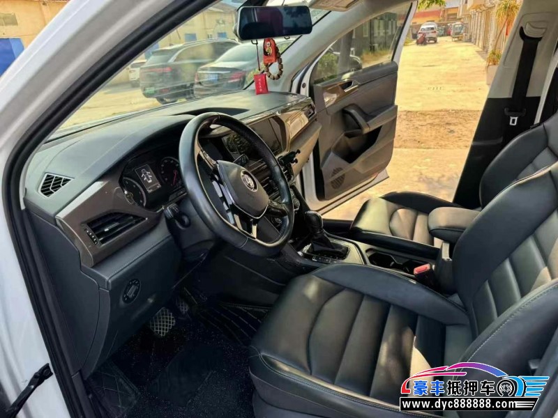 19年大众途岳轿车抵押车出售