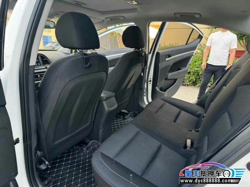 19年现代领动轿车抵押车出售