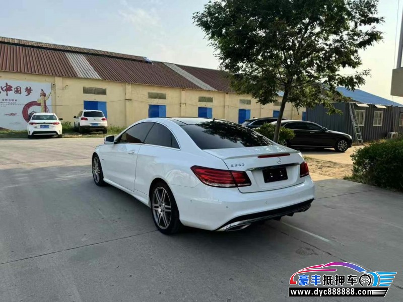 16年奔驰E轿车抵押车出售