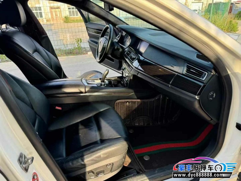 10年宝马7系轿车抵押车出售