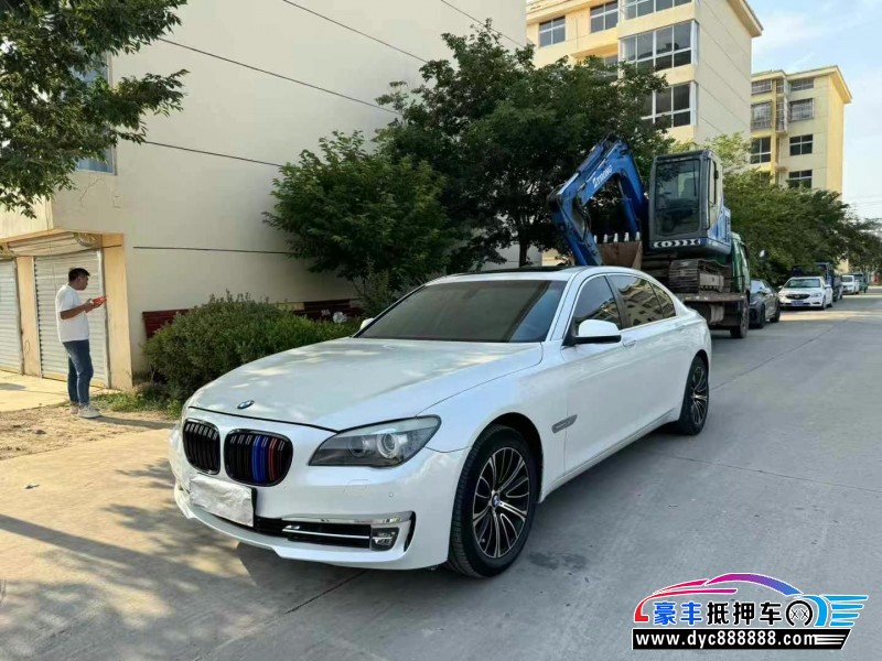 10年宝马7系轿车抵押车出售
