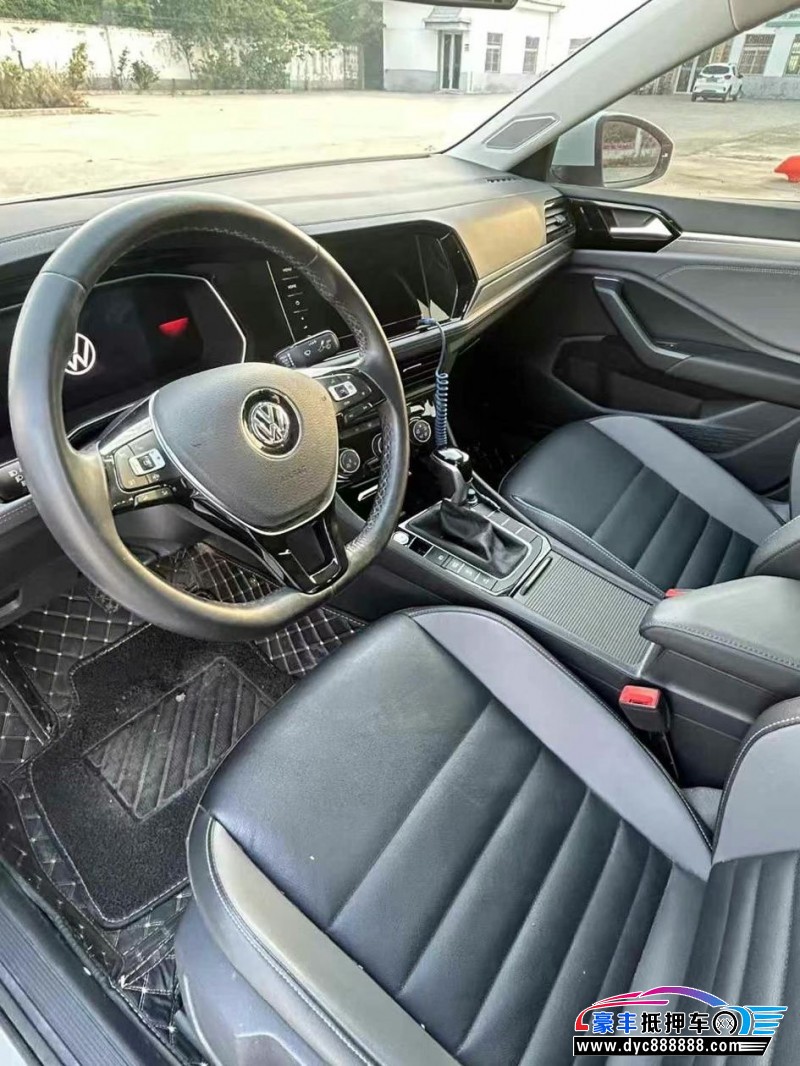 21年大众速腾轿车抵押车出售