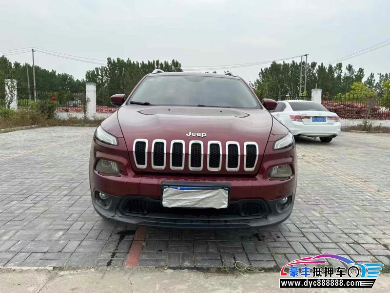 16年Jeep自由光轿车抵押车出售