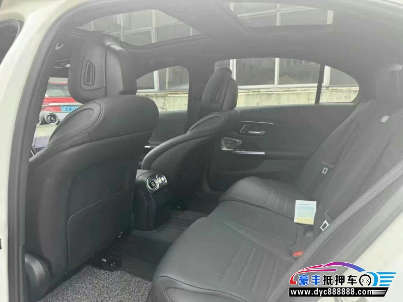 24年奔驰C轿车抵押车出售