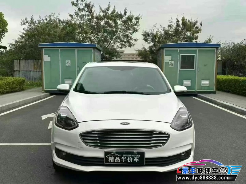 20年福特福睿斯轿车抵押车出售