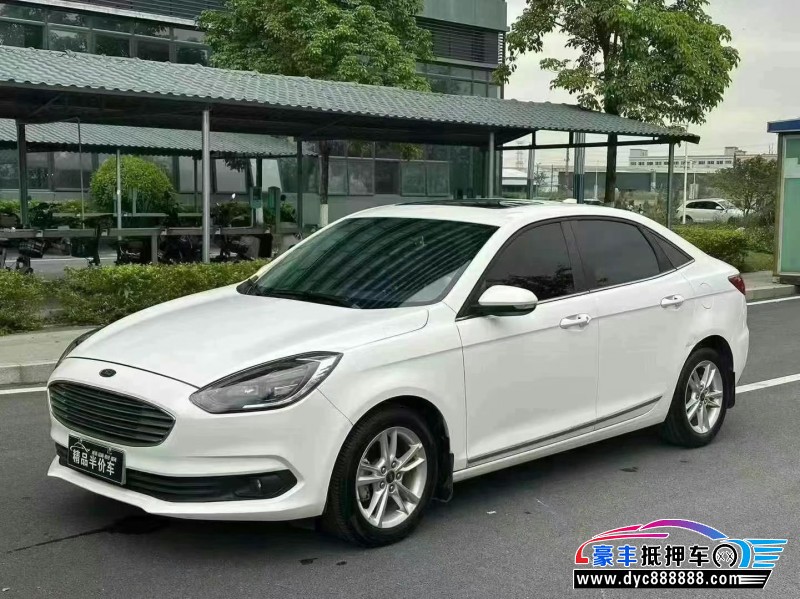 20年福特福睿斯轿车抵押车出售