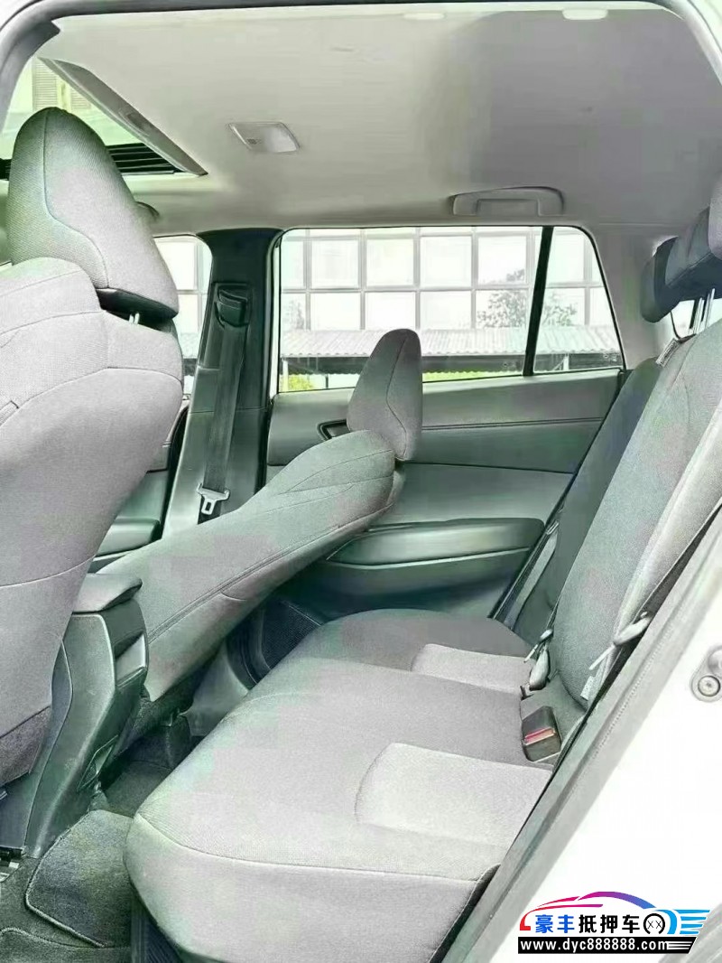 24年丰田锋兰达轿车抵押车出售