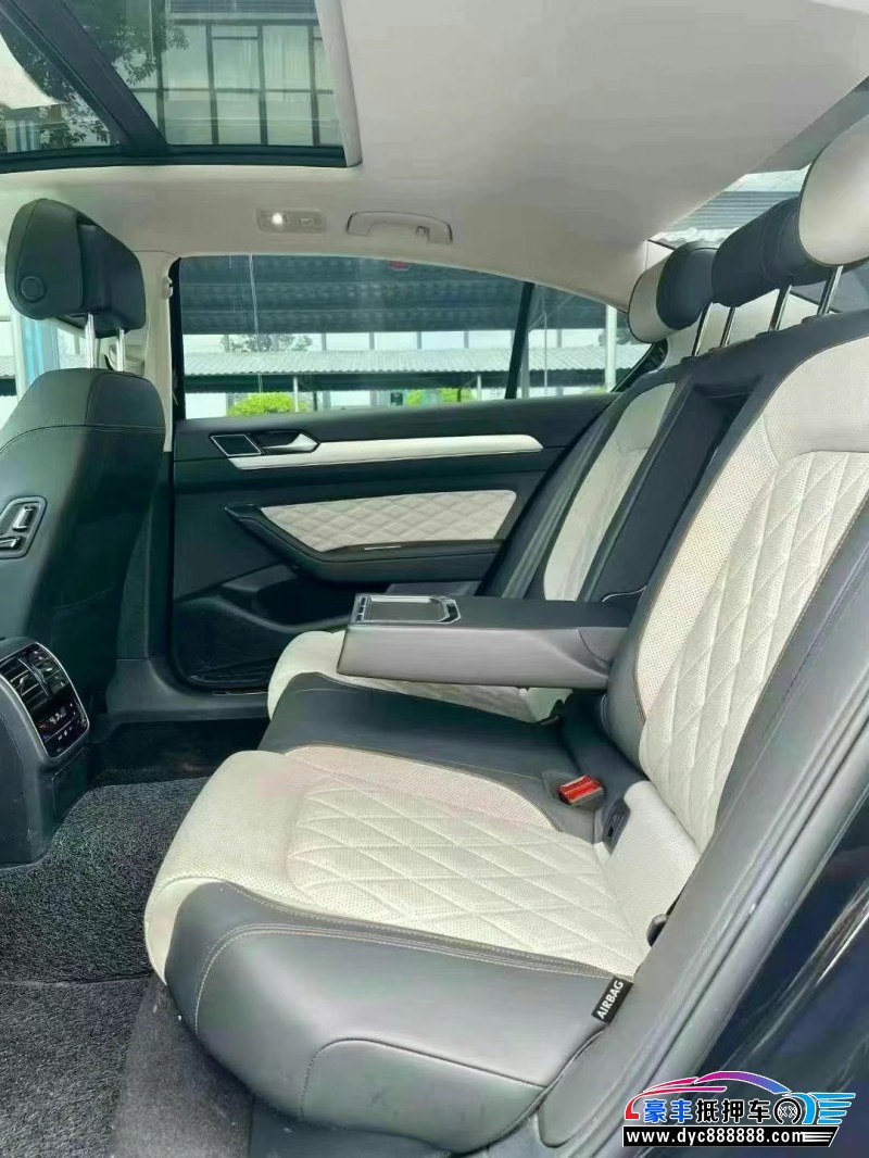 24年大众迈腾轿车抵押车出售