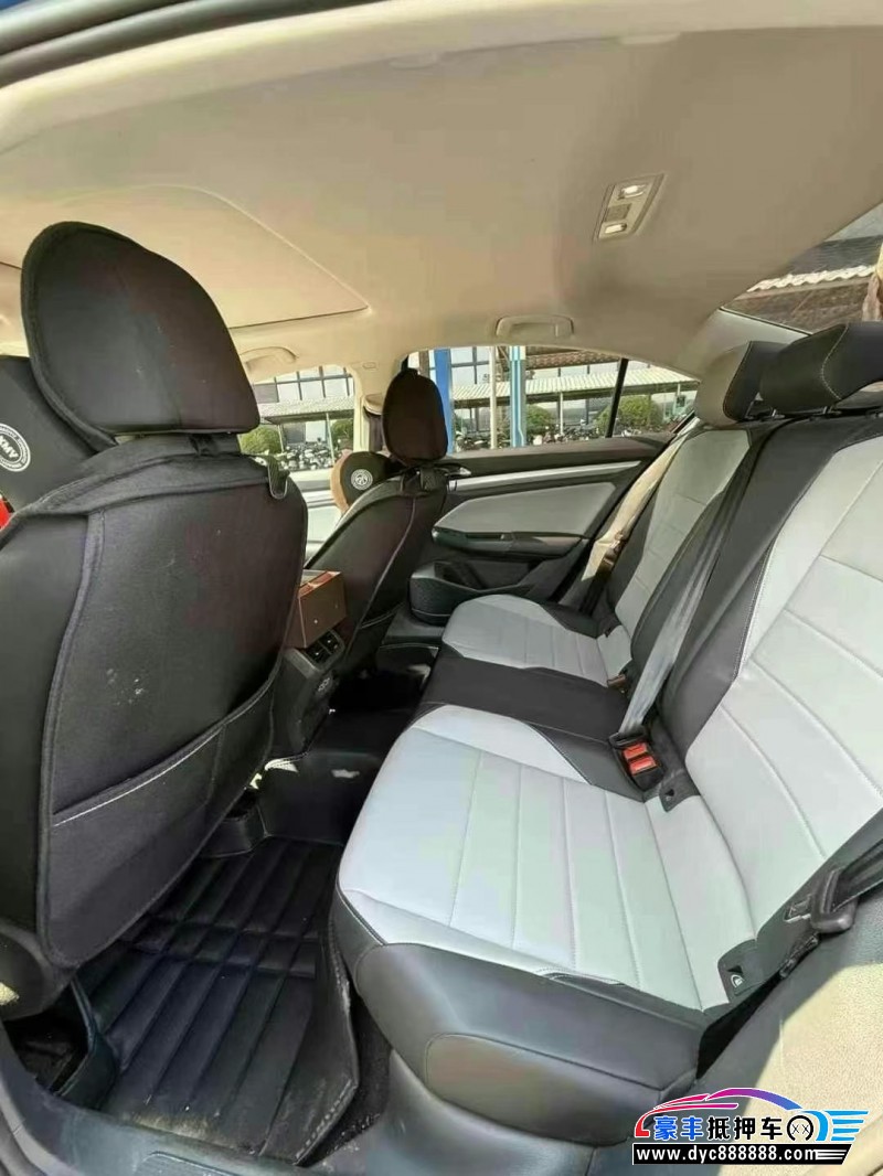 23年大众宝来轿车抵押车出售