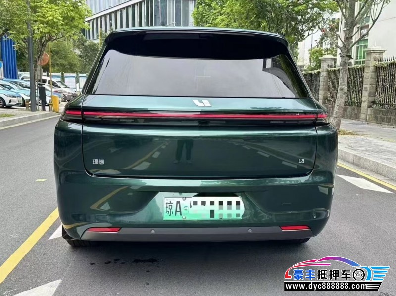 23年理想L8轿车抵押车出售