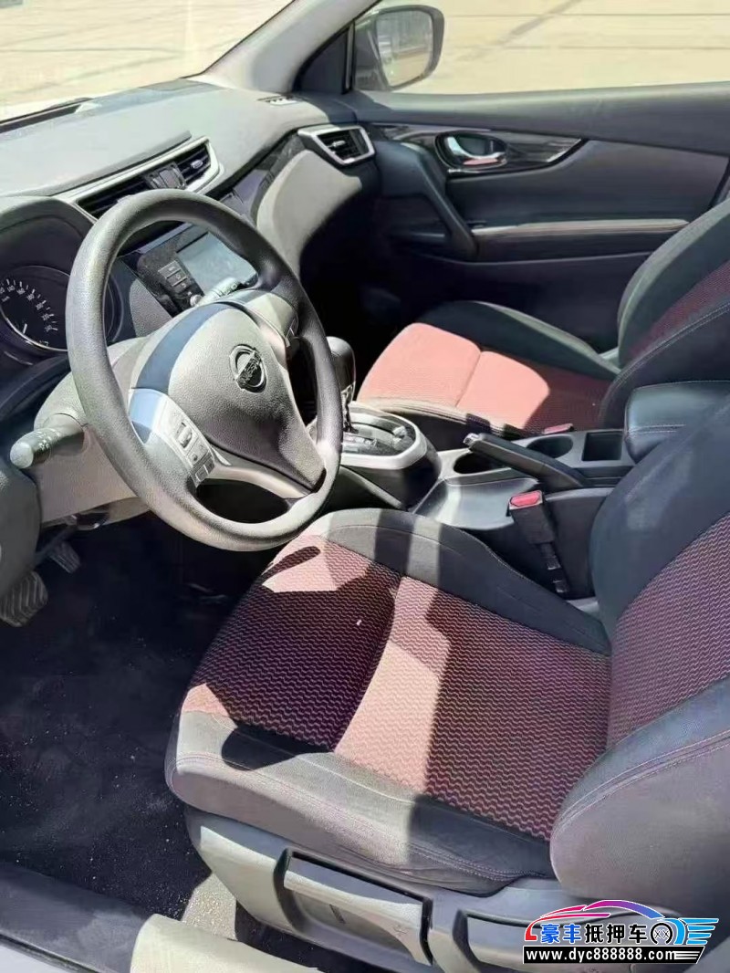 18年日产逍客轿车抵押车出售