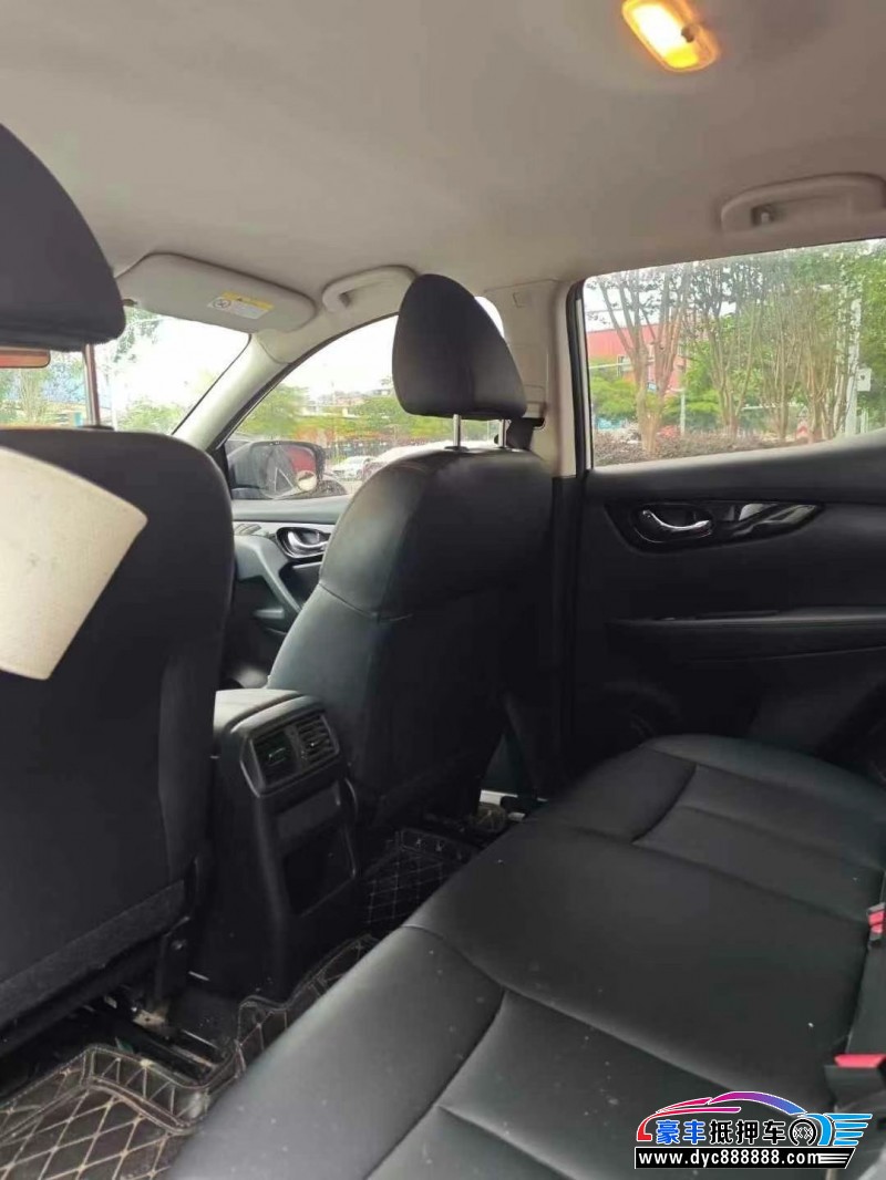 22年日产逍客轿车抵押车出售