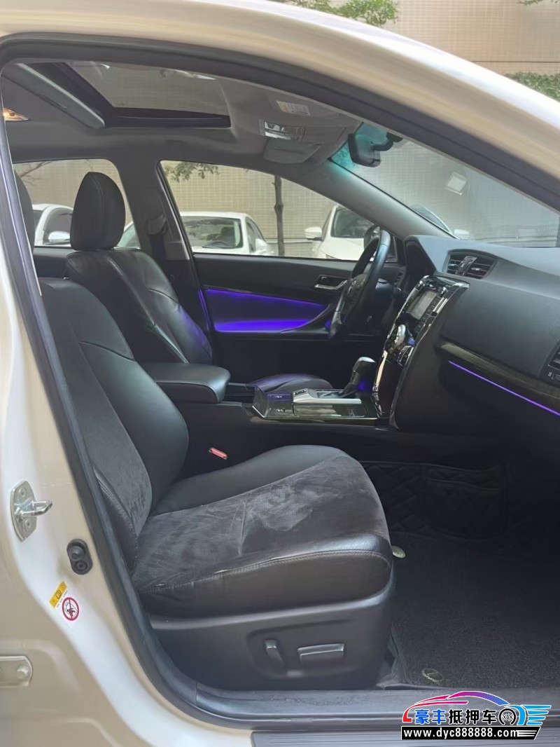 14年丰田锐志轿车抵押车出售