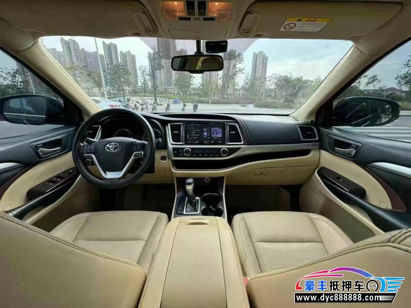 18年丰田汉兰达轿车抵押车出售