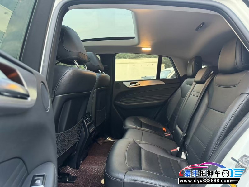 19年奔驰GLE轿车抵押车出售