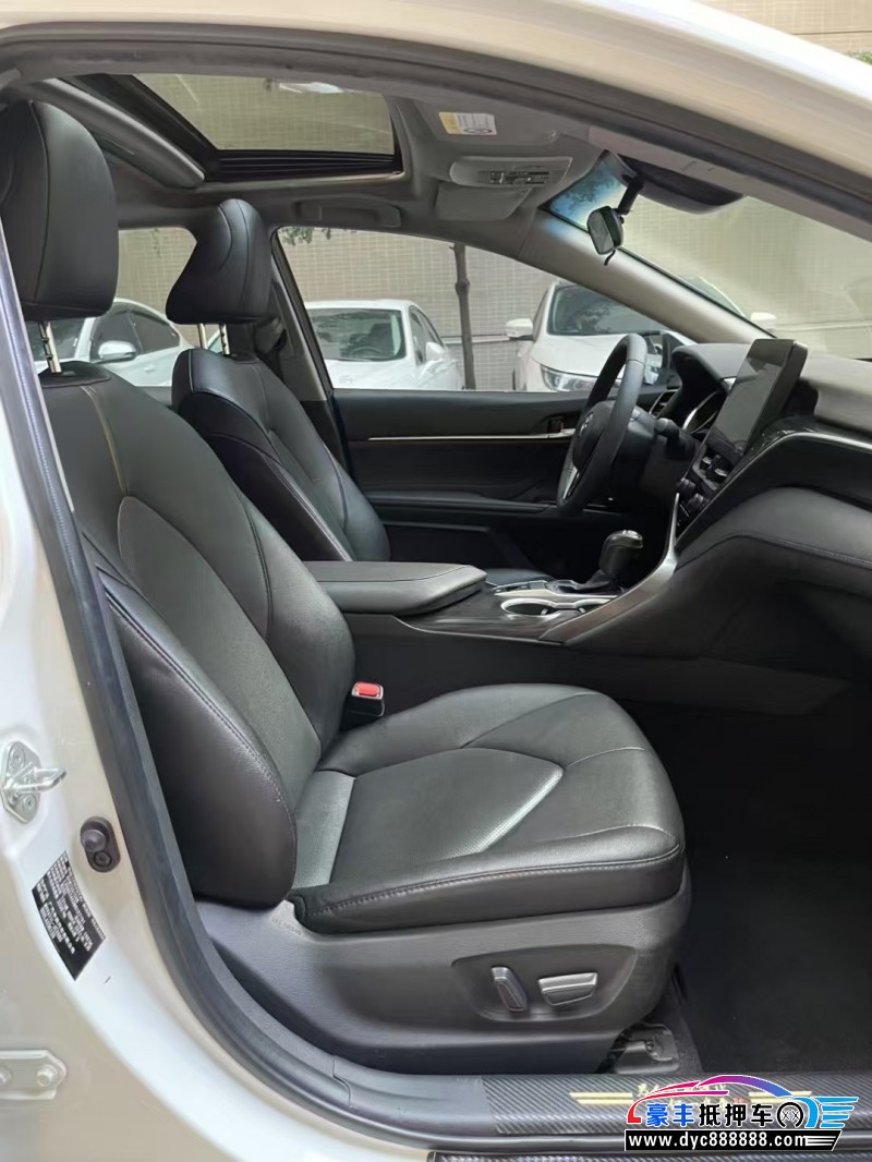 21年丰田凯美瑞轿车抵押车出售