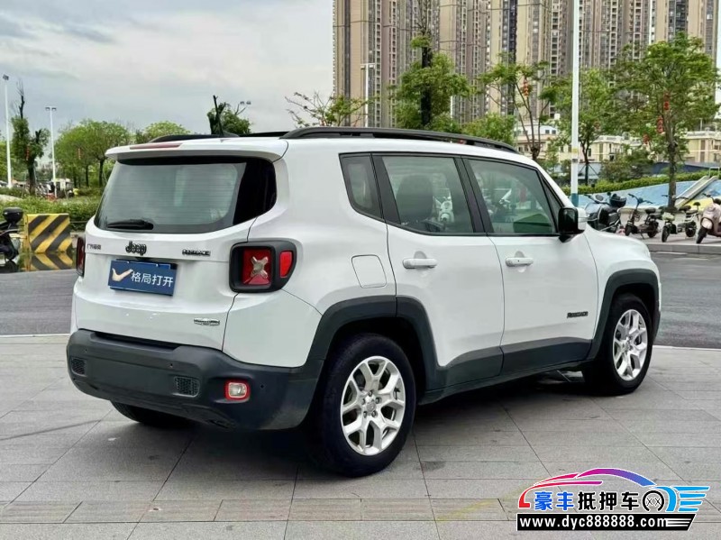 18年Jeep自由侠轿车抵押车出售