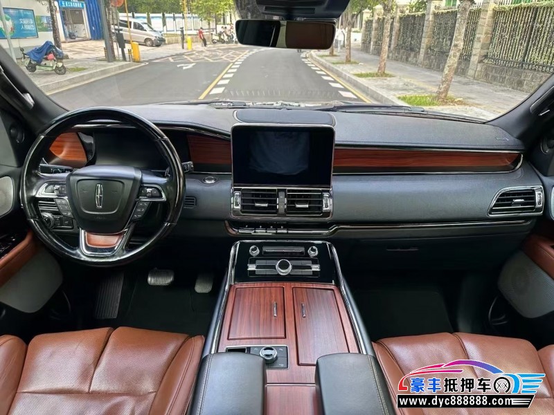 18年林肯领航员轿车抵押车出售