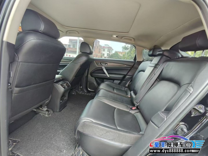 17年本田冠道轿车抵押车出售