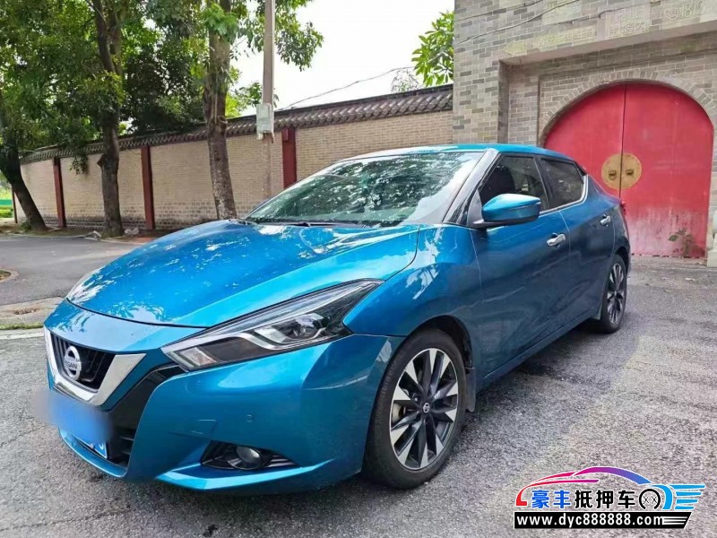 19年日产蓝鸟轿车抵押车出售