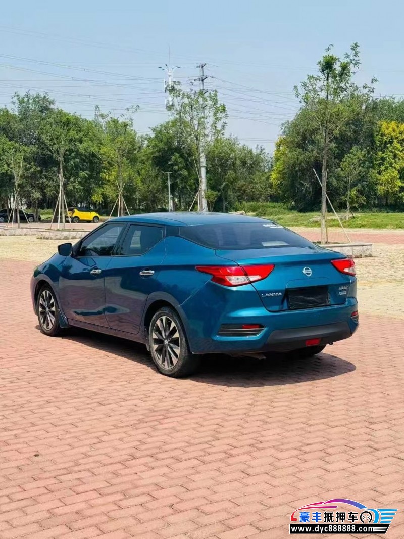 18年日产蓝鸟轿车抵押车出售