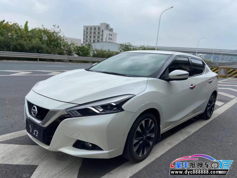 19年日产蓝鸟轿车抵押车出售