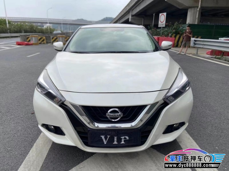 19年日产蓝鸟轿车抵押车出售