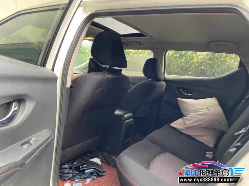 19年日产蓝鸟轿车抵押车出售