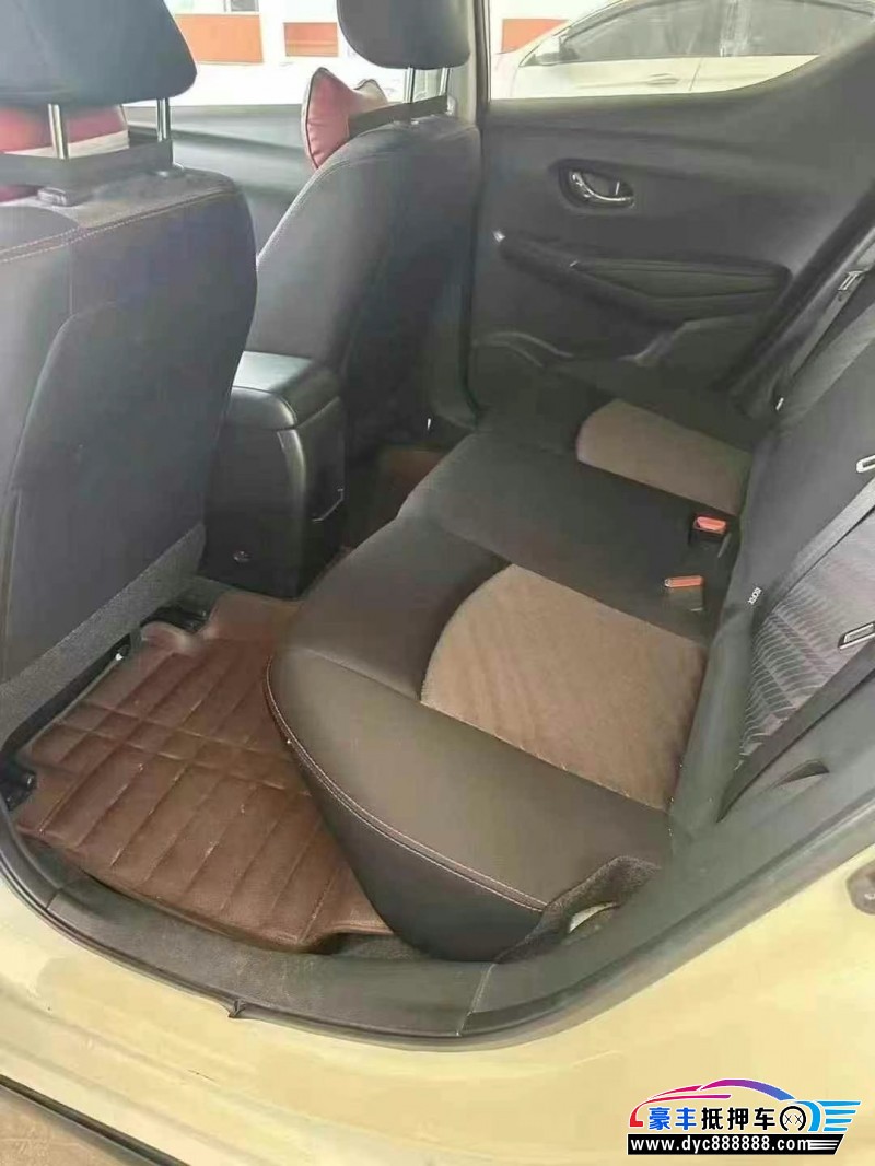 20年日产蓝鸟轿车抵押车出售