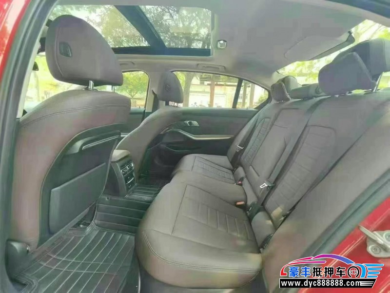 21年宝马3系轿车抵押车出售