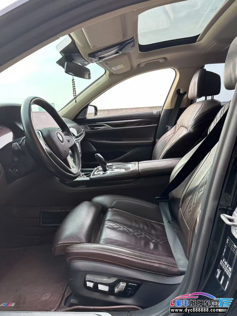 21年宝马7系轿车抵押车出售