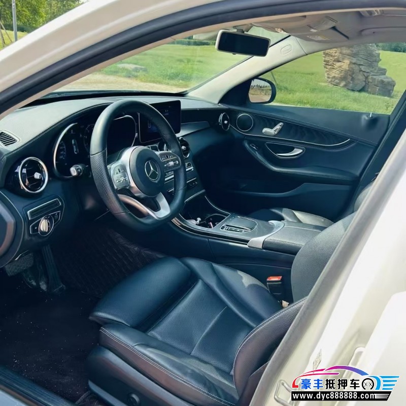 19年奔驰C轿车抵押车出售