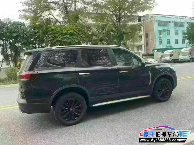 18年上汽大通D90轿车抵押车出售