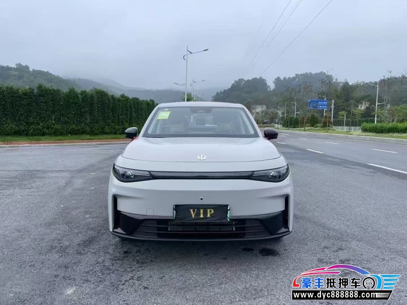 25年零跑C10轿车抵押车出售