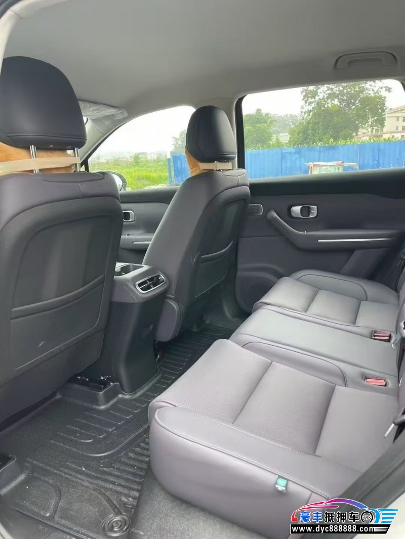 25年零跑C10轿车抵押车出售