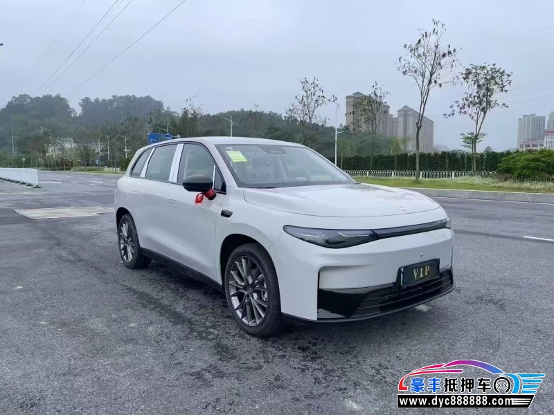 25年零跑C10轿车抵押车出售