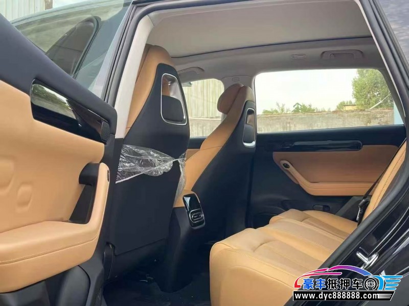 25年零跑C11轿车抵押车出售