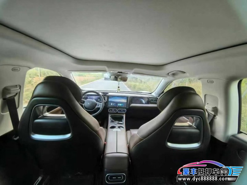 24年零跑C11轿车抵押车出售