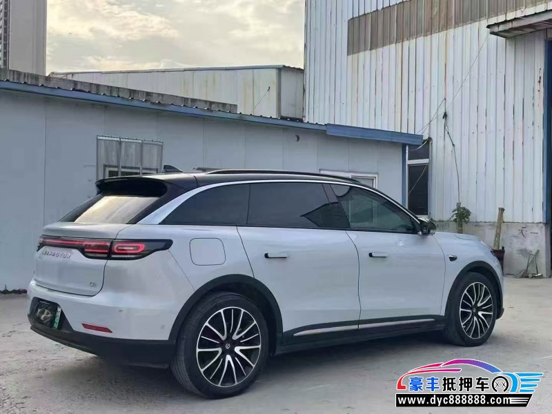 23年零跑C11轿车抵押车出售