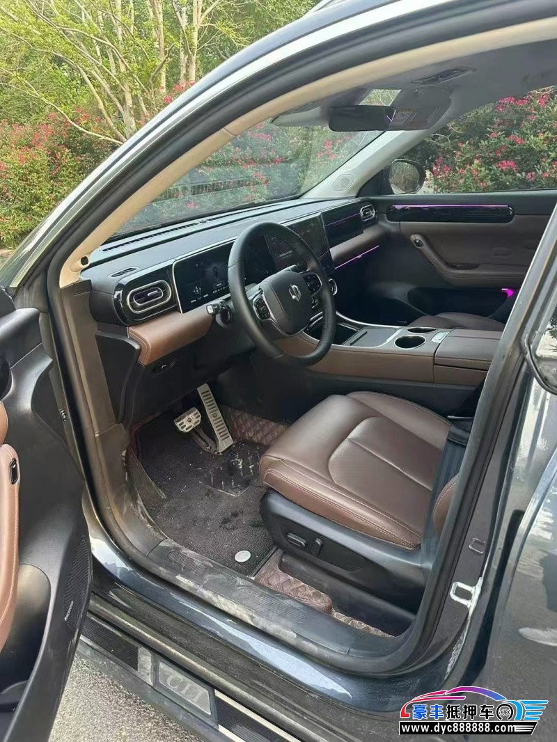 23年零跑C11轿车抵押车出售