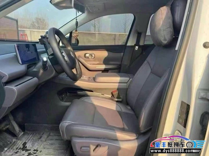 24年零跑C10轿车抵押车出售