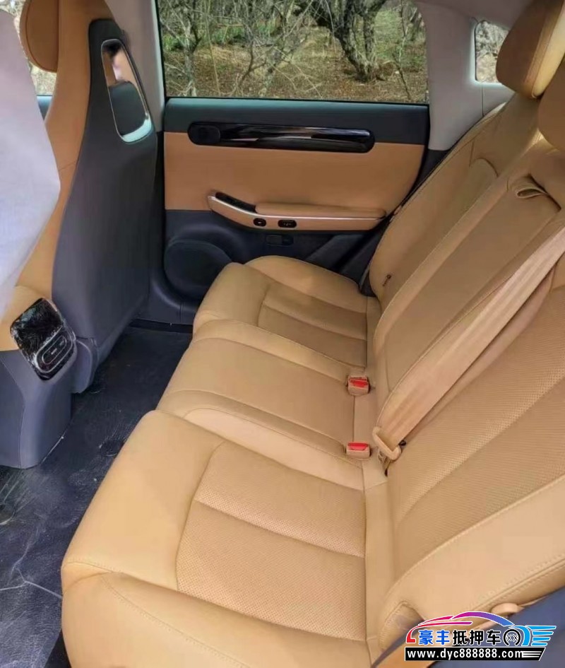 24年零跑c01轿车抵押车出售