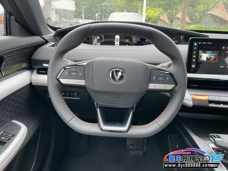 25年长安长安UNI轿车抵押车出售