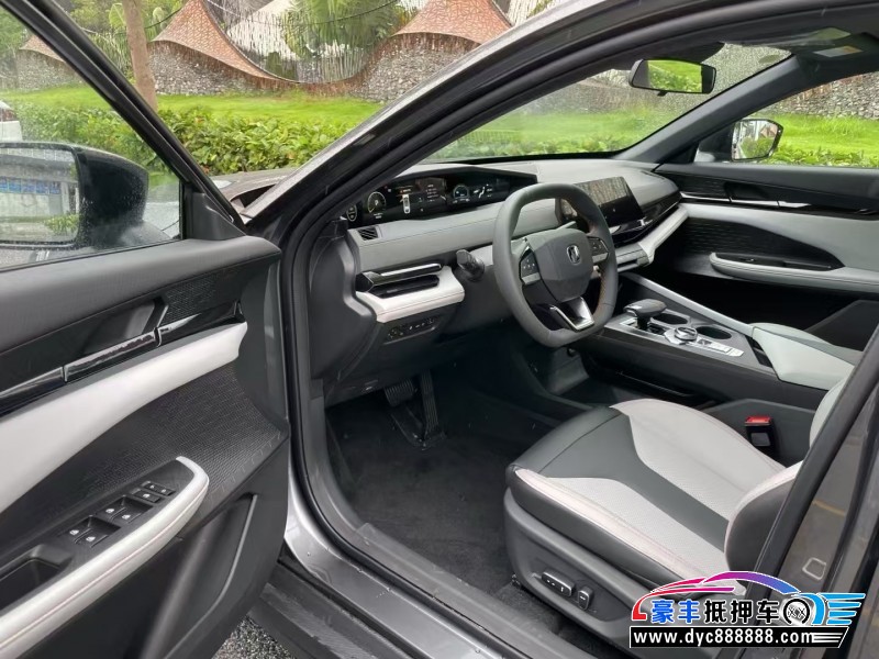 25年长安长安UNI轿车抵押车出售