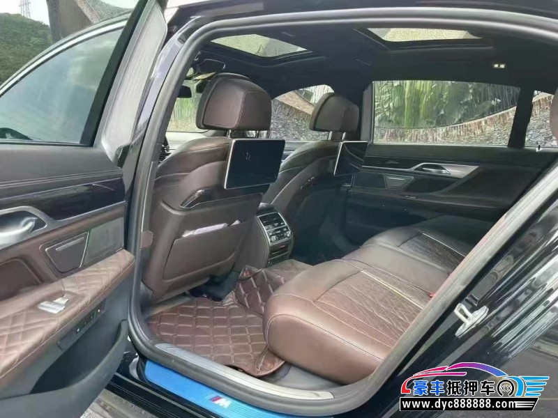 22年宝马7系轿车抵押车出售