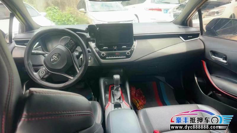 21年丰田雷凌轿车抵押车出售