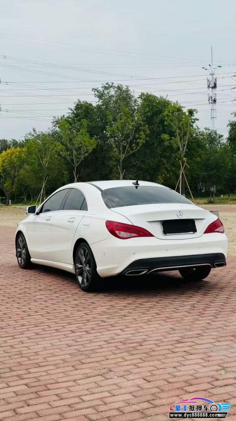 18年奔驰CLA轿车抵押车出售