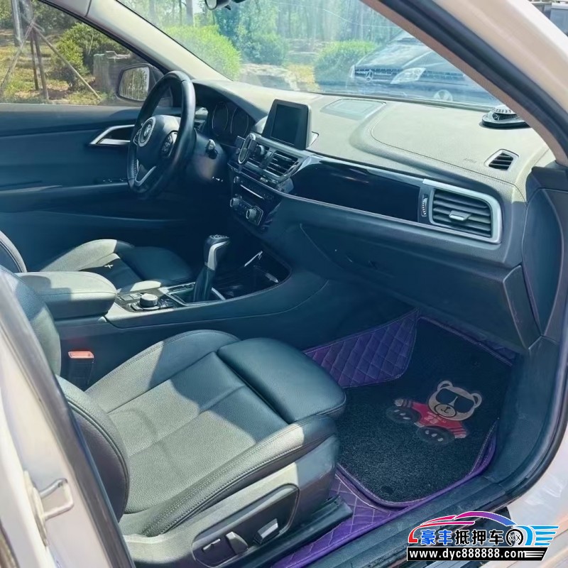 19年宝马1系轿车抵押车出售