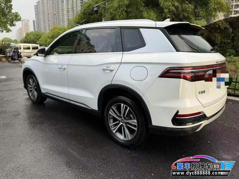 21年比亚迪宋轿车抵押车出售