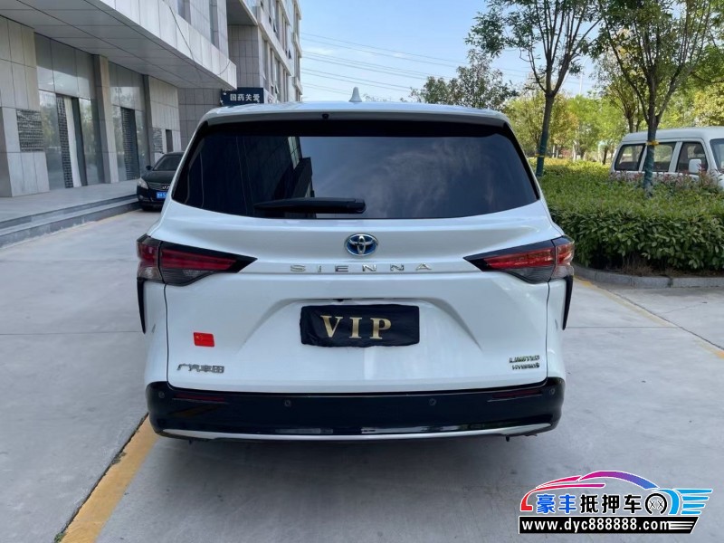 24年丰田塞纳轿车抵押车出售